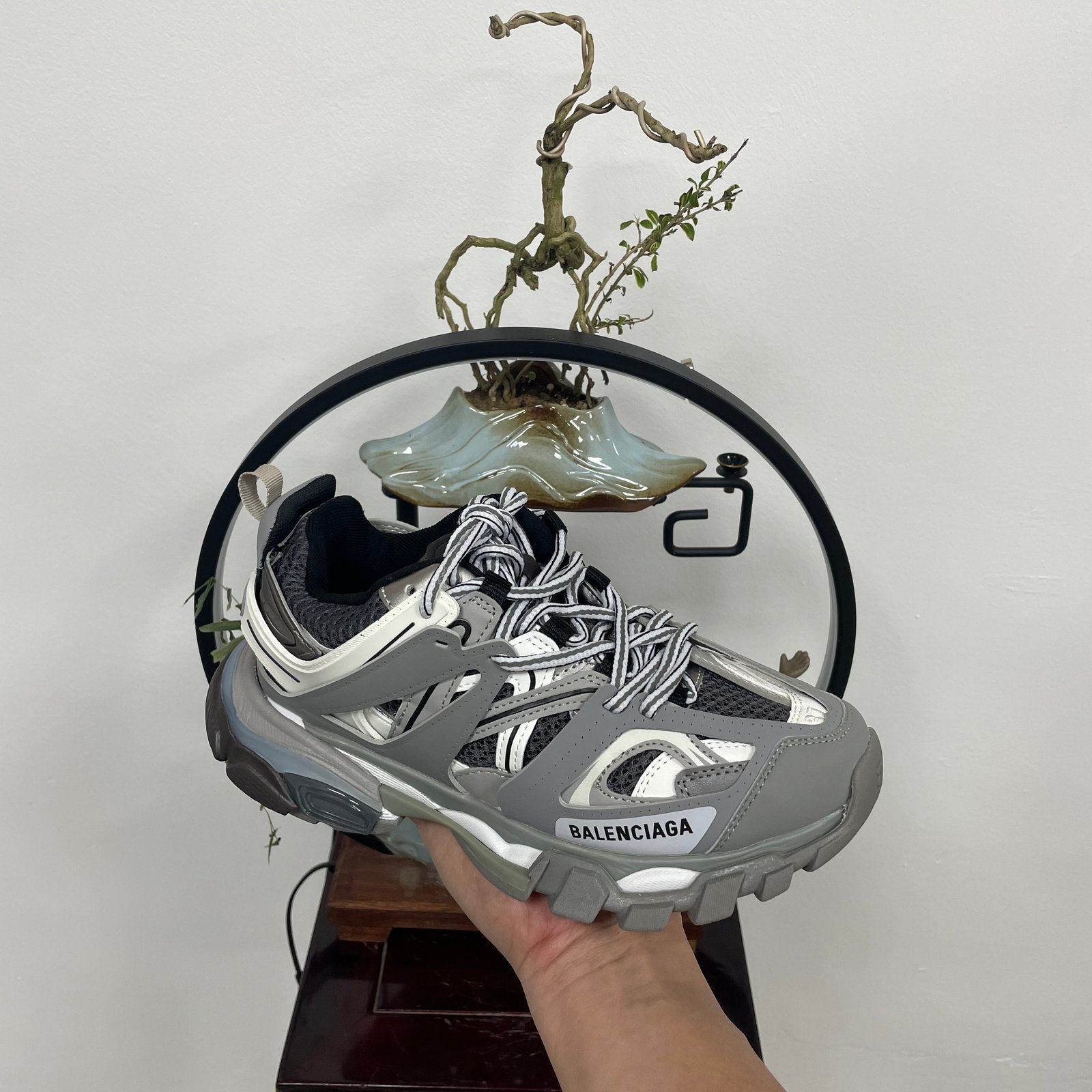 The third generation of Balenciaga---all gray - Image 1