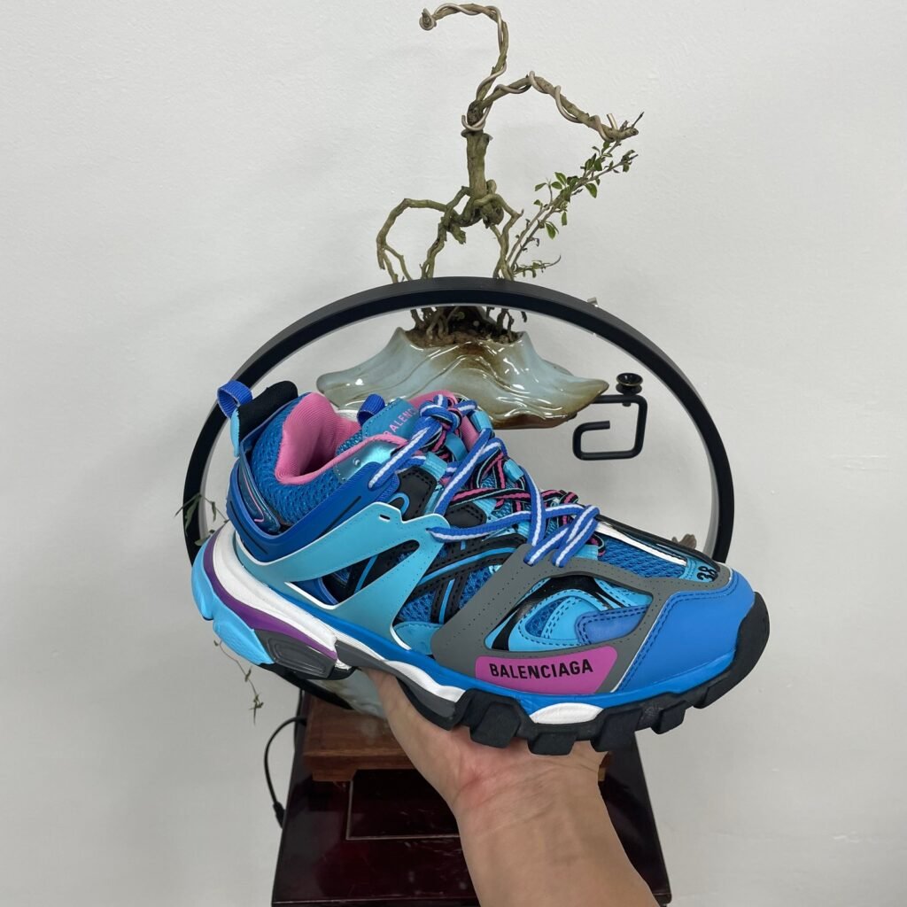 Balenciaga third generation sapphire