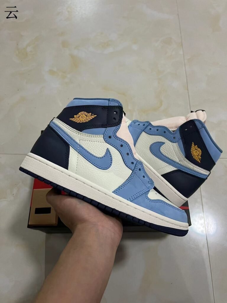 C-  WMNSAir Jordan 1RETRO HI OGFD2596 40036-47