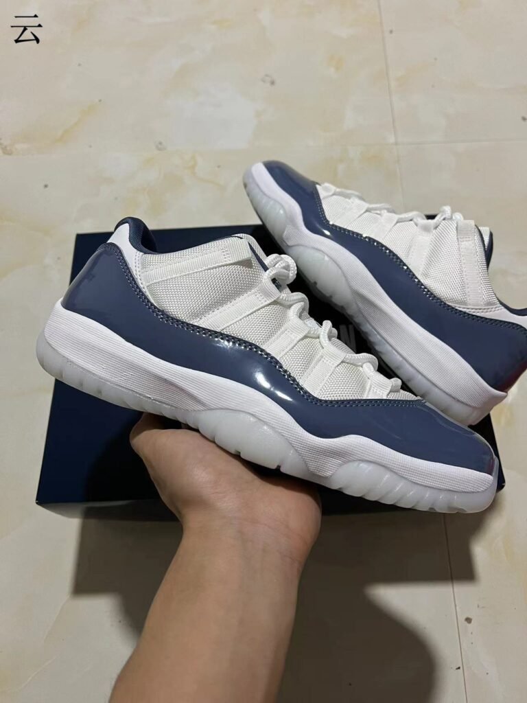 Air Jordan 11 Low FV5104-104j  40-47