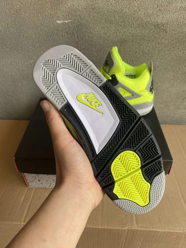 Air Jordan 4