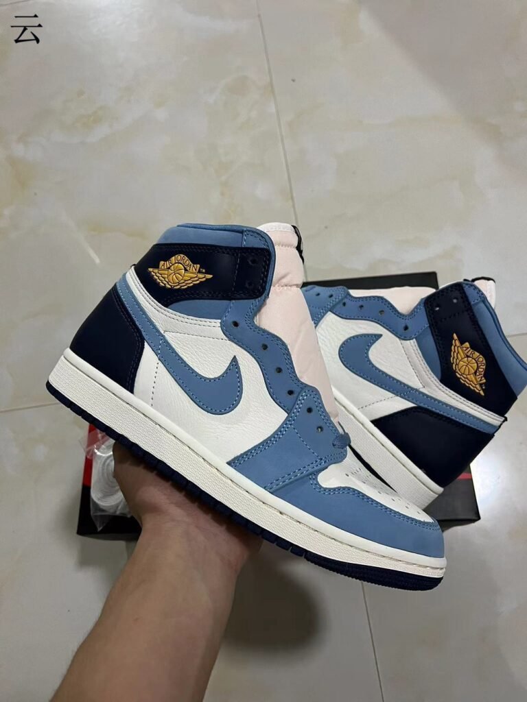 F2-Air Jordan 1 High OG WMNSFirst in Flight FD2596-400  40-47