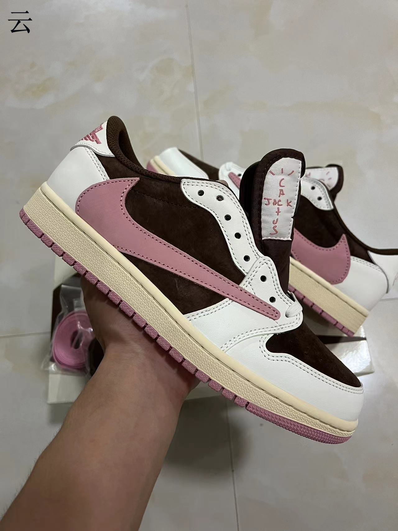 C-R WMNS  Air Jordan 1 LOW OG SPDZ4137 206 36-47 - Image 1
