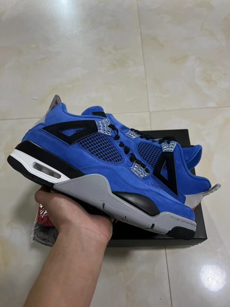 12th edition of Jordan 4 Air Jordan 4 limited edition Aunt Lan co-branded limited edition original version 12xx48 number 7-14 shipped