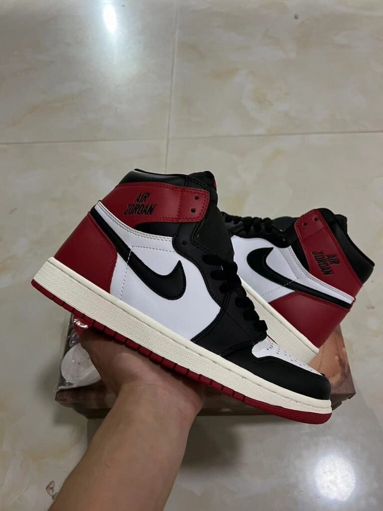 F1- Air Jordan 1 High OG Black Toe ReimaginedDZ5485-106 36-46