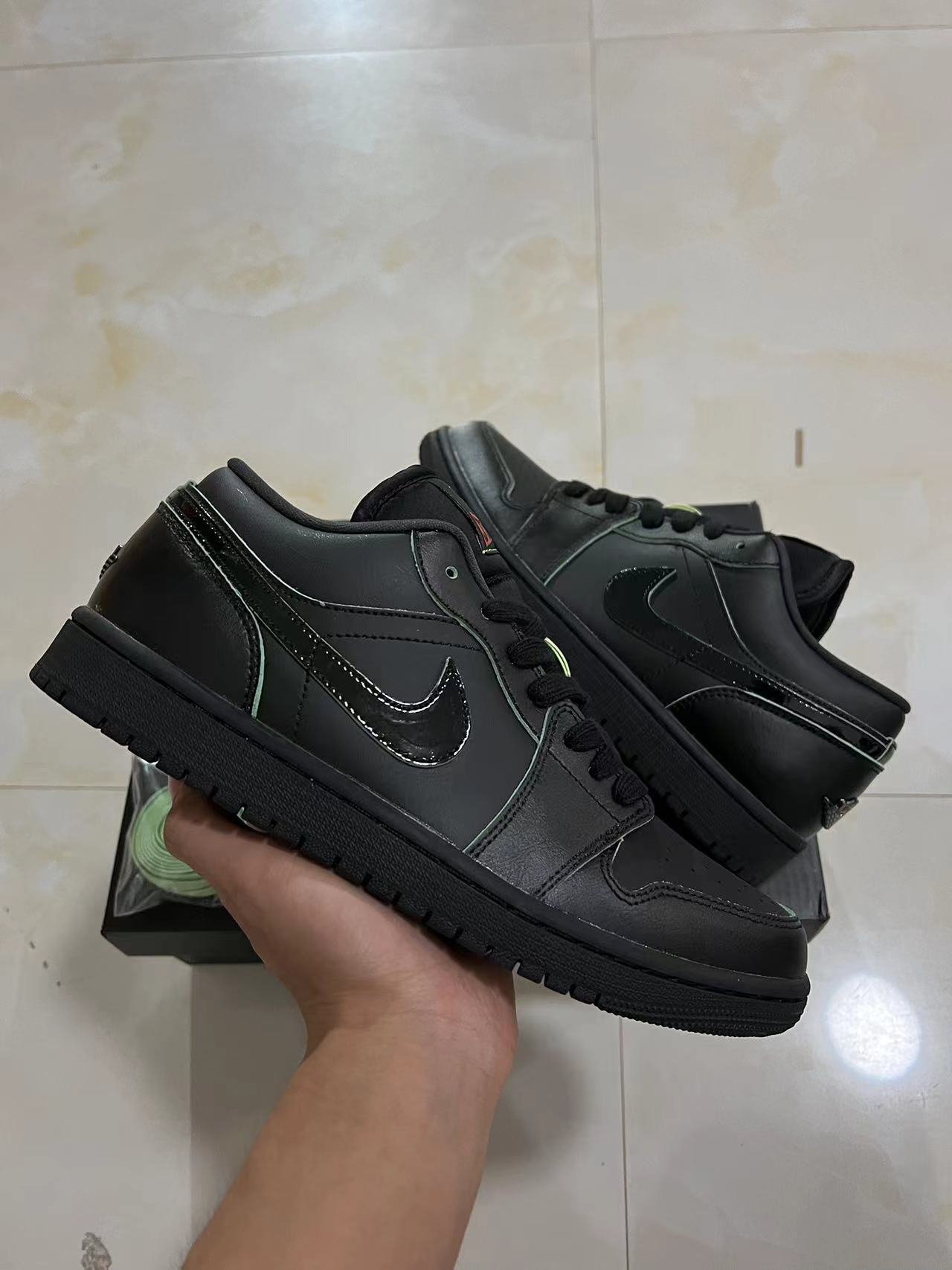 C- Air Jordan 1 Low Black CatHM3690-001 36-46 - Image 1