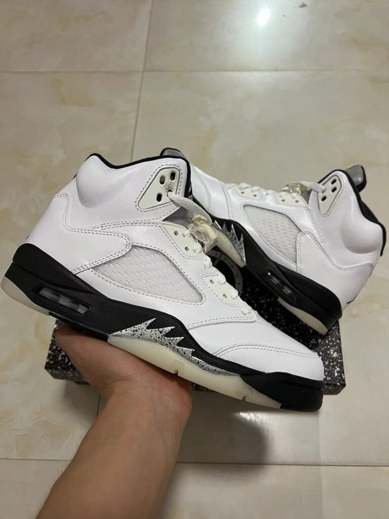 N- Air Jordan 5RetroWhite and BlackDD0587-110 40-47