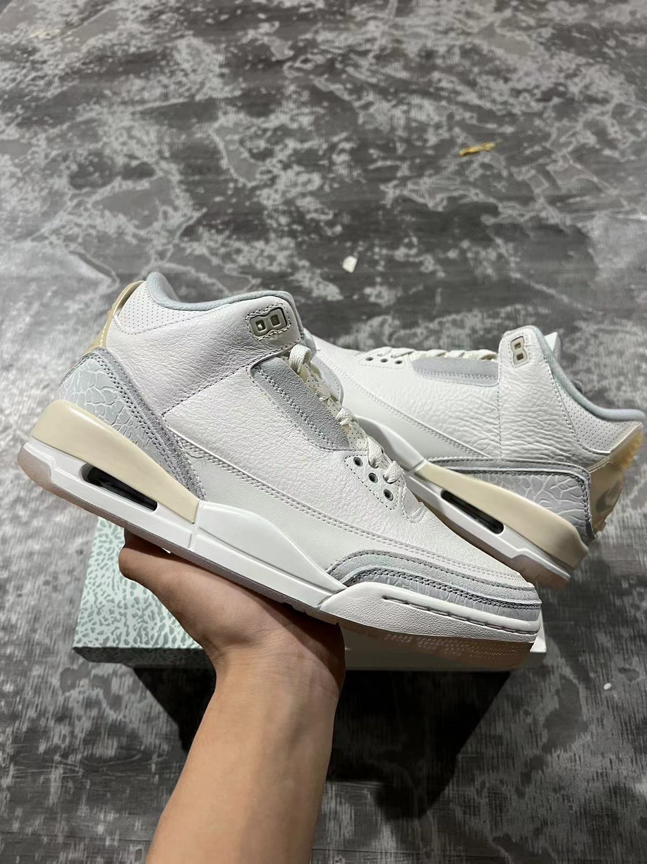 F2- Air Jordan 3quotLvoryquotFJ9479-100 40-47 - Image 1