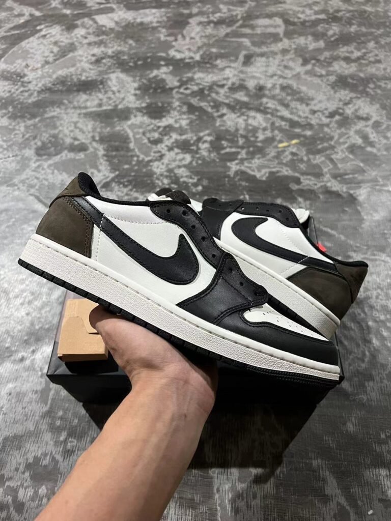 C- Air Jordan 1 Low OG MochaCZ0790-102 36-47