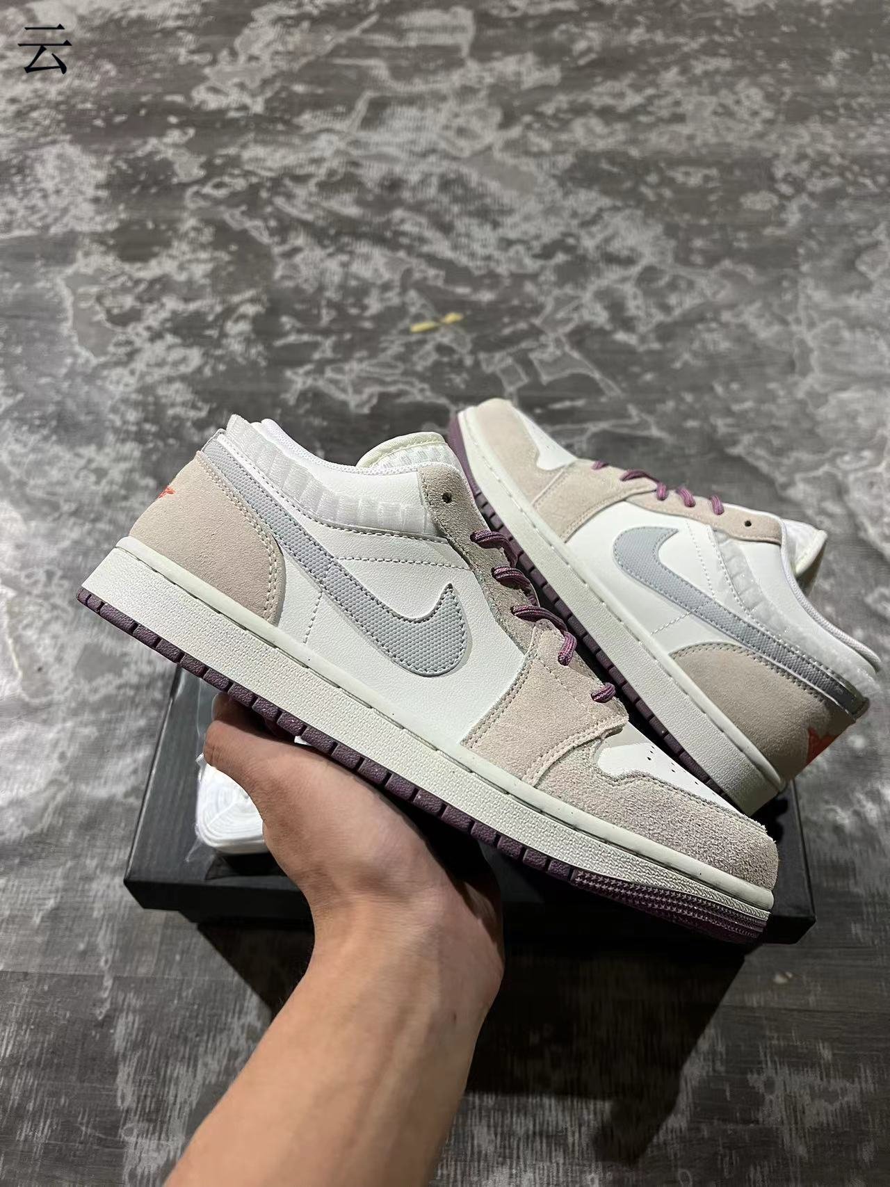 T-R Air Jordan 1 LowFQ8094-10036-40 - Image 1