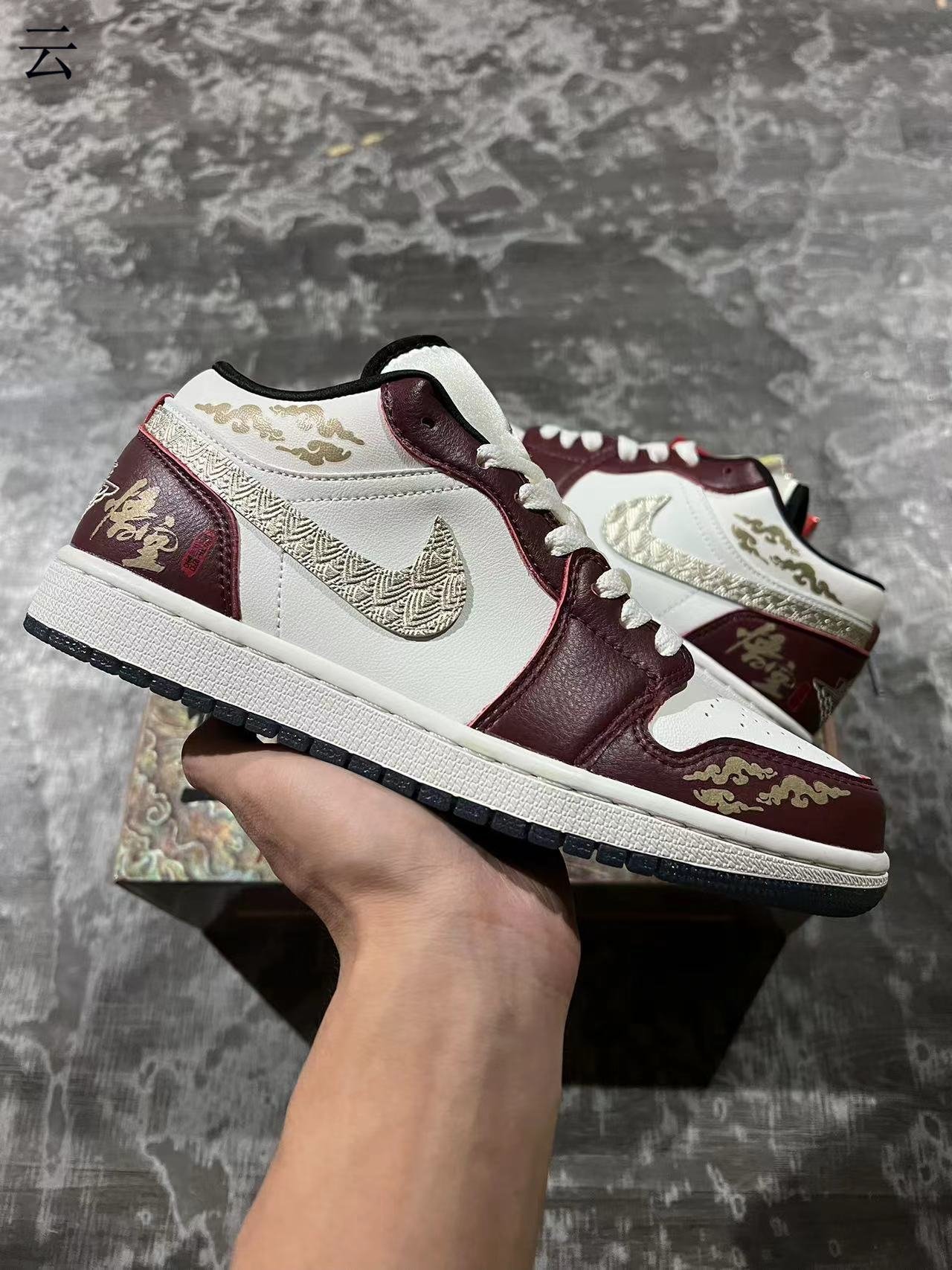 T- WMNS Air Jordan 1 Retro LowYear of the DragonFJ5735-100 36-46 - Image 1