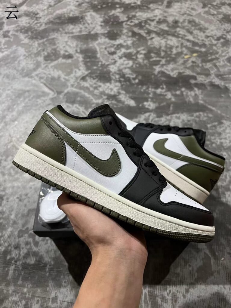 Air Jordan  1 LOW553558 092 F36-4