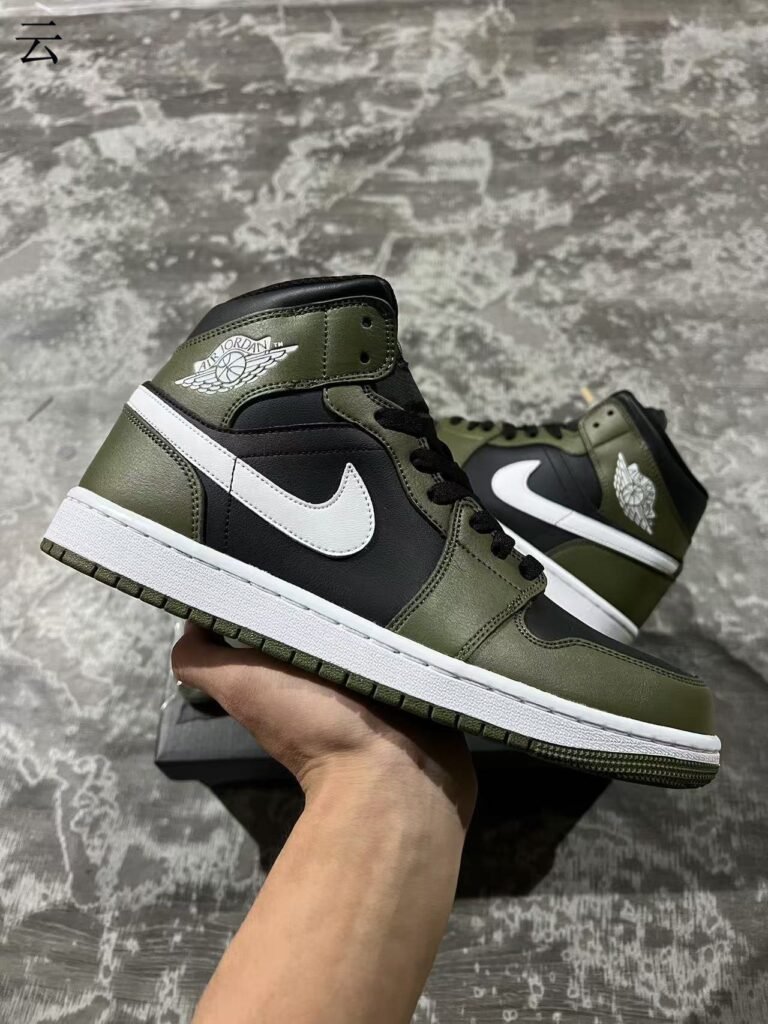 F- Air Jordan  1 MIDDQ8426 092 40-46