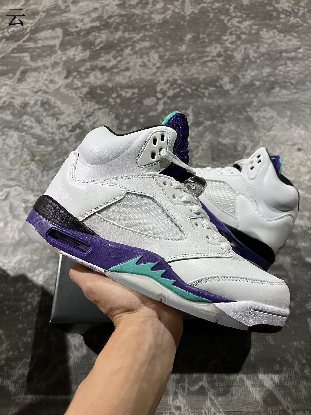 59-50 Jordan Air Jordan 5 Retro Grape  136027-108 40-485 - Image 1