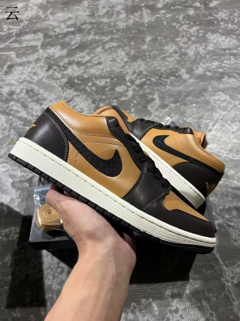 TFC-Air Jordan 1 Low SE FlaxBaroque BrownHQ3603-201  36-46