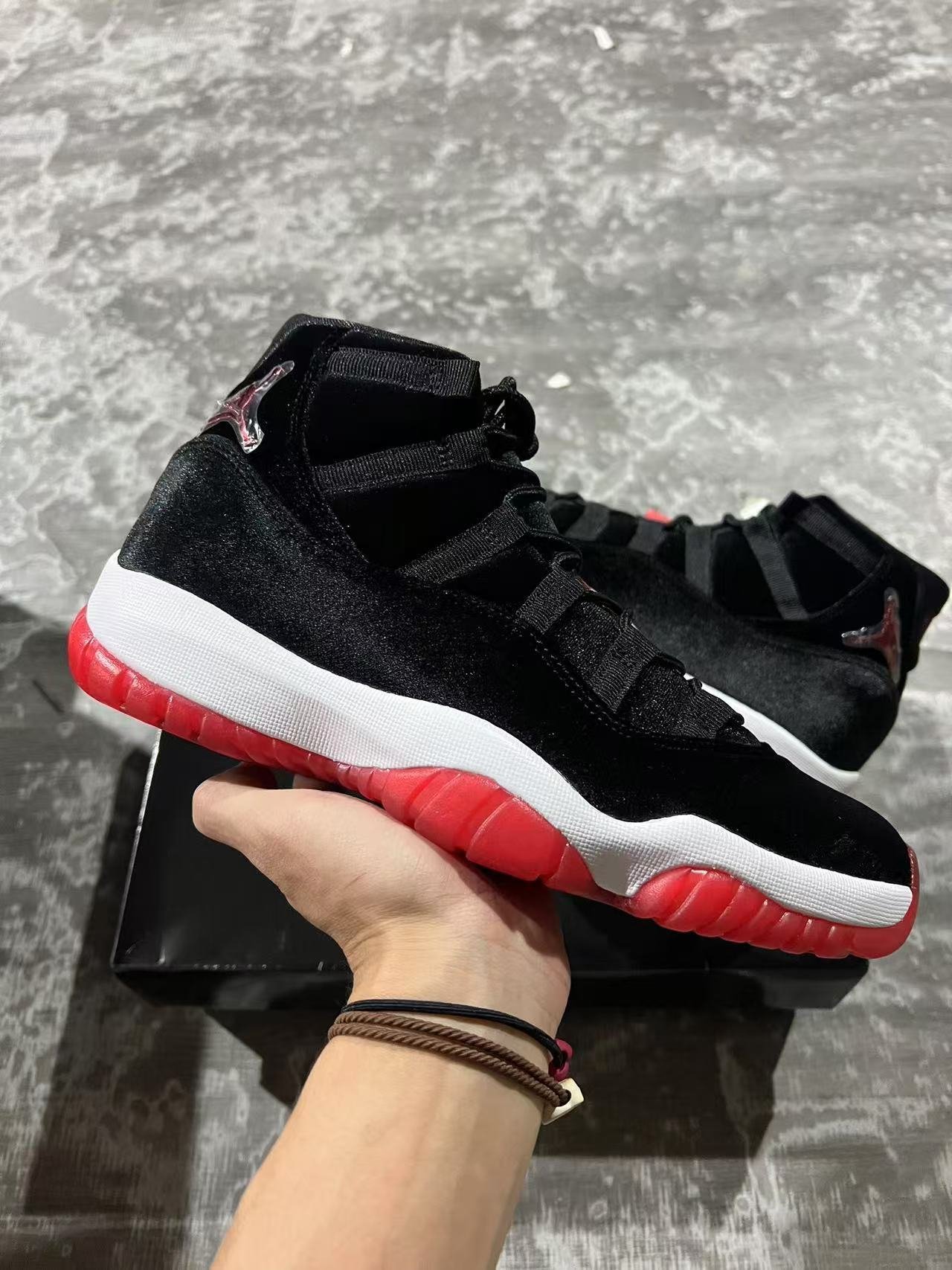 J-Air Jordan 11 Velvet BredDB5457-06136-475 - Image 1