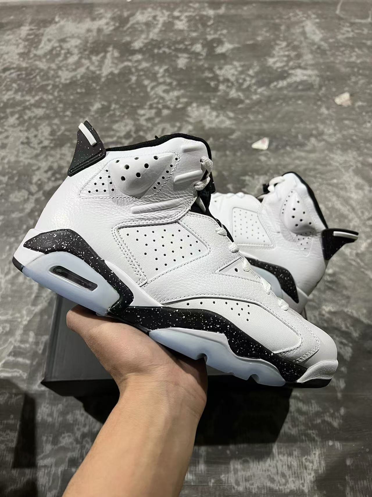 N-Air Jordan 6 Reverse Oreo CT852911240-47 - Image 1