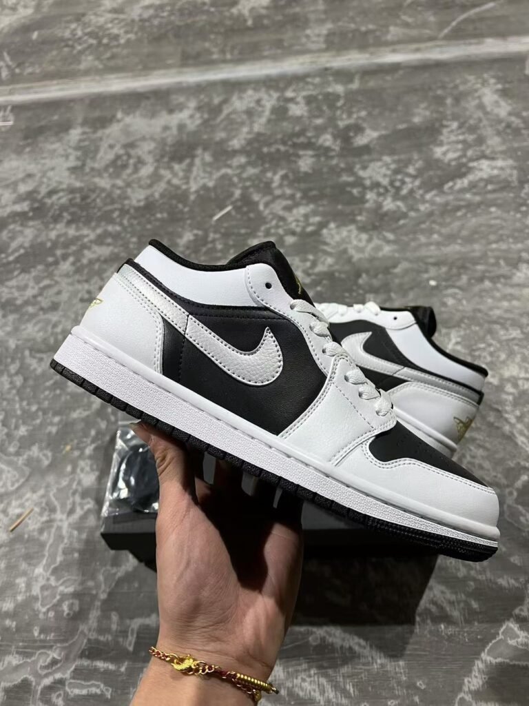 T- Jordan 1 Low553558-17236-46