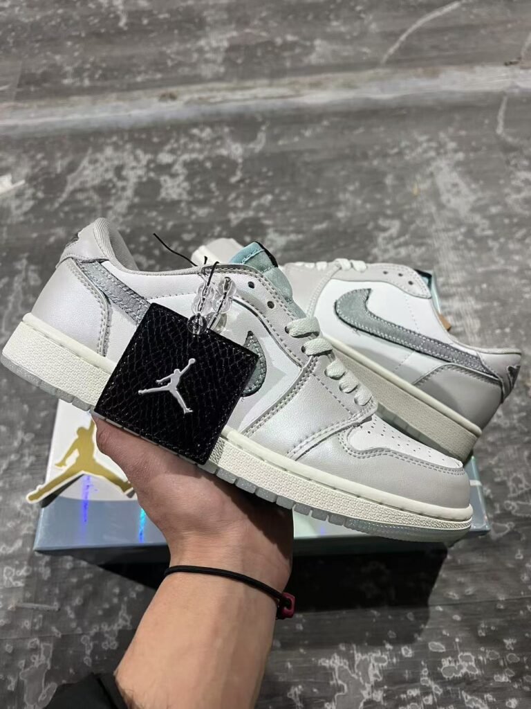 X2-Air Jordan 1 Low OG Year of the SnakeHF3144-10036-47
