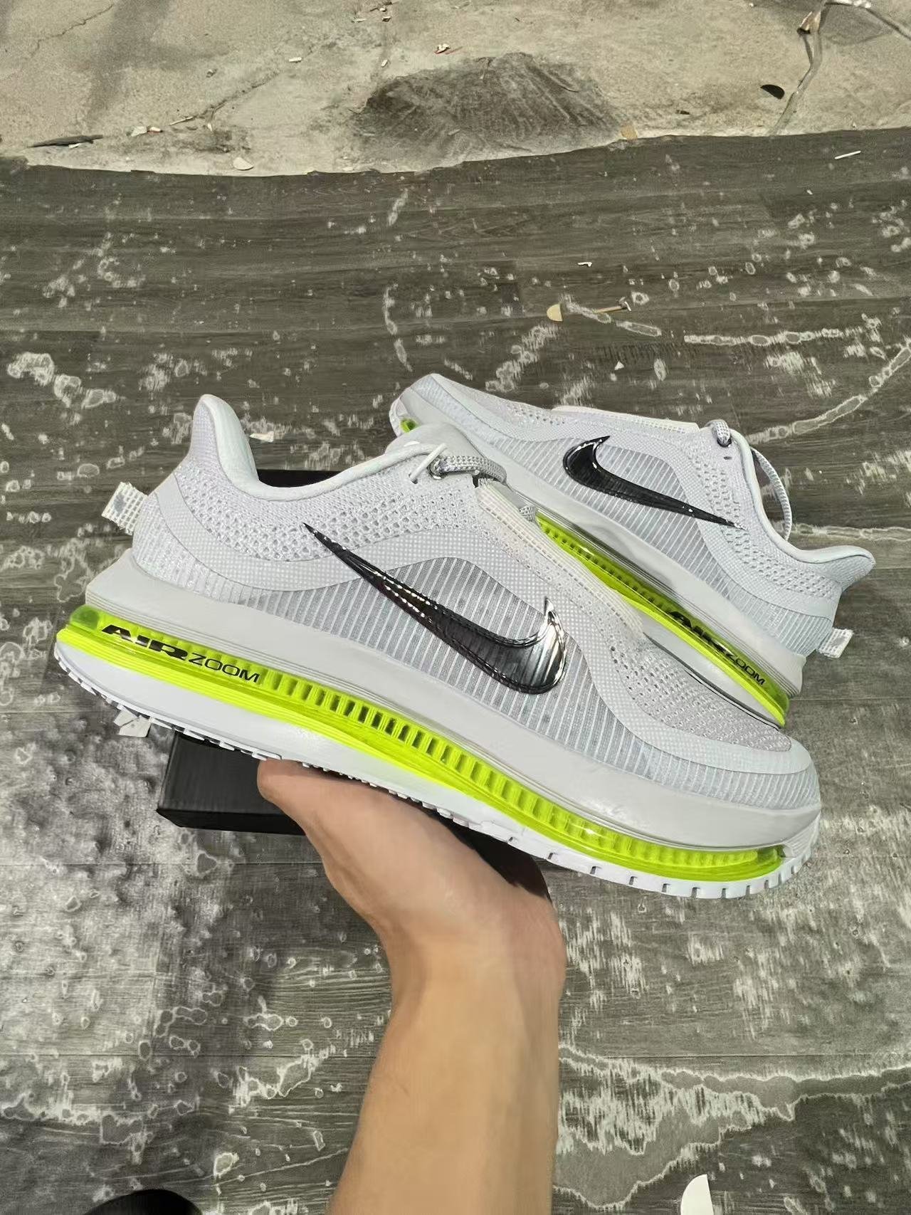 X2-NIKE PEGASUS PRM PACE SERIESIF5585 00136-46 - Image 1