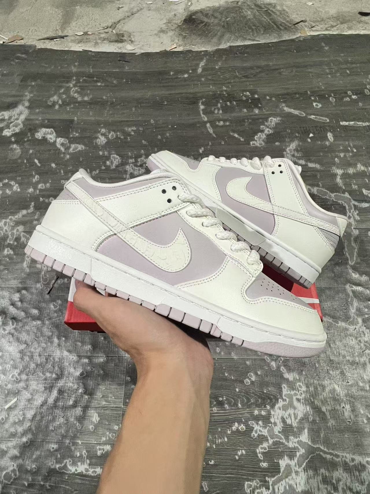 F-NIKE DUNK LOW1H0639 01136-46 - Image 1