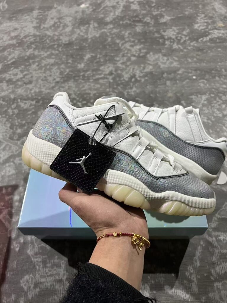 J-Air Jordan 11 Low CNY Year of the SnakeHQ7000-00140-475