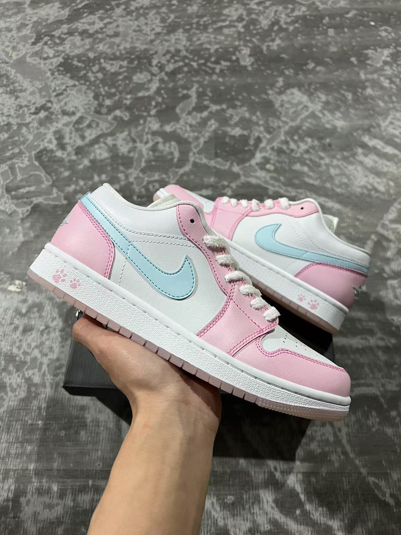 W4-WMNS AIR JORDAN 1 LOW SE quotPAW PRINTquot HM3706-141 - Image 1