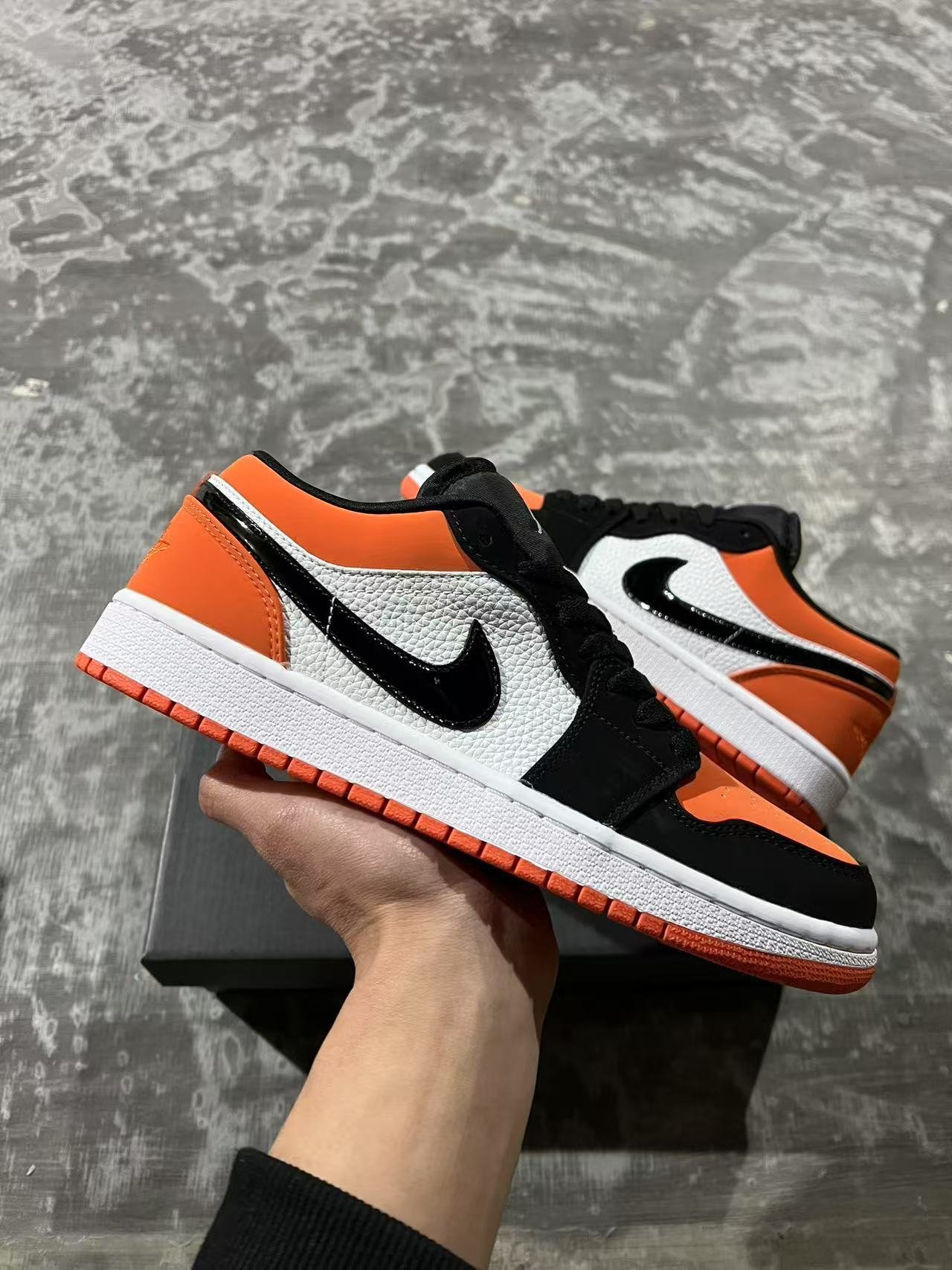 -Air Jordan 1 Low Shattered Backboard553558-12836-46 - Image 1