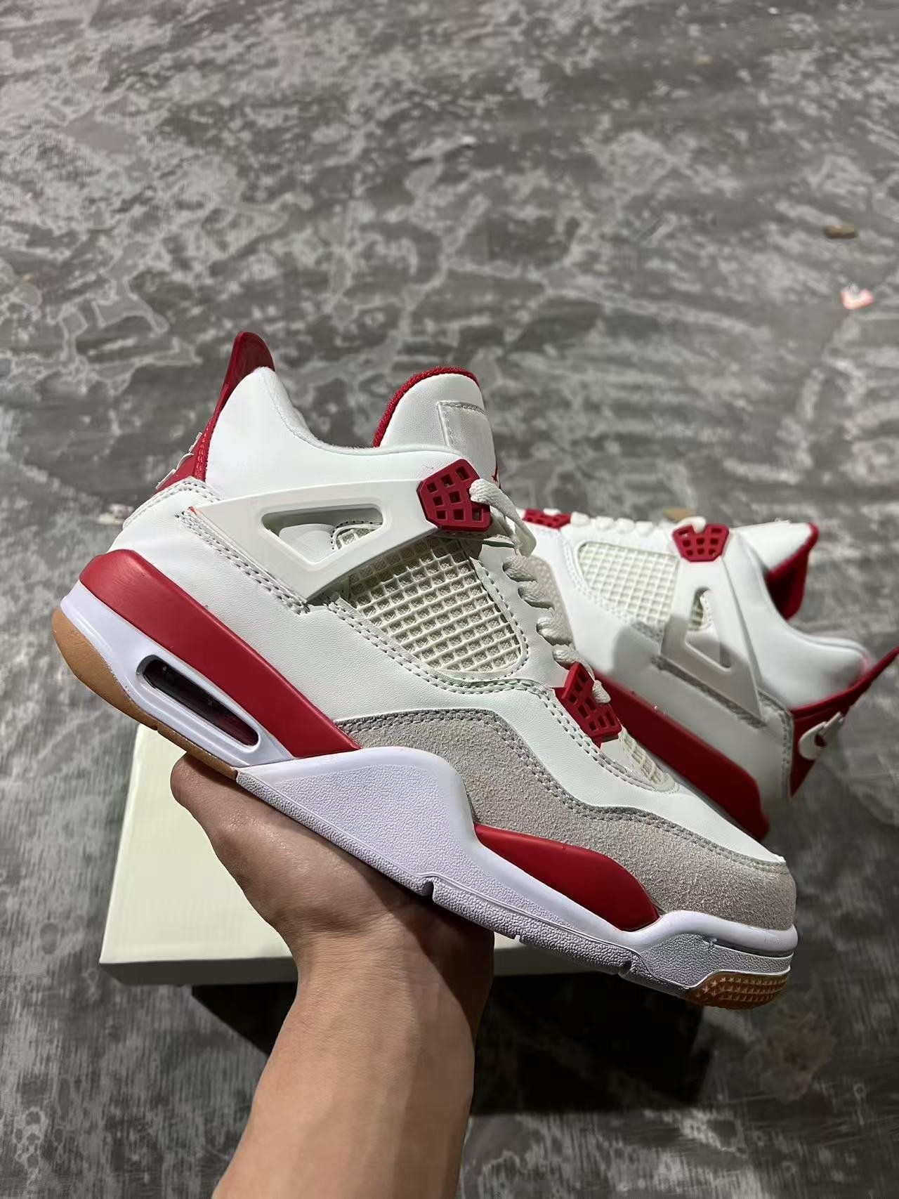 xl-Nike SB x Air Jordan 4 Varsity RedDR5415-106 - Image 1
