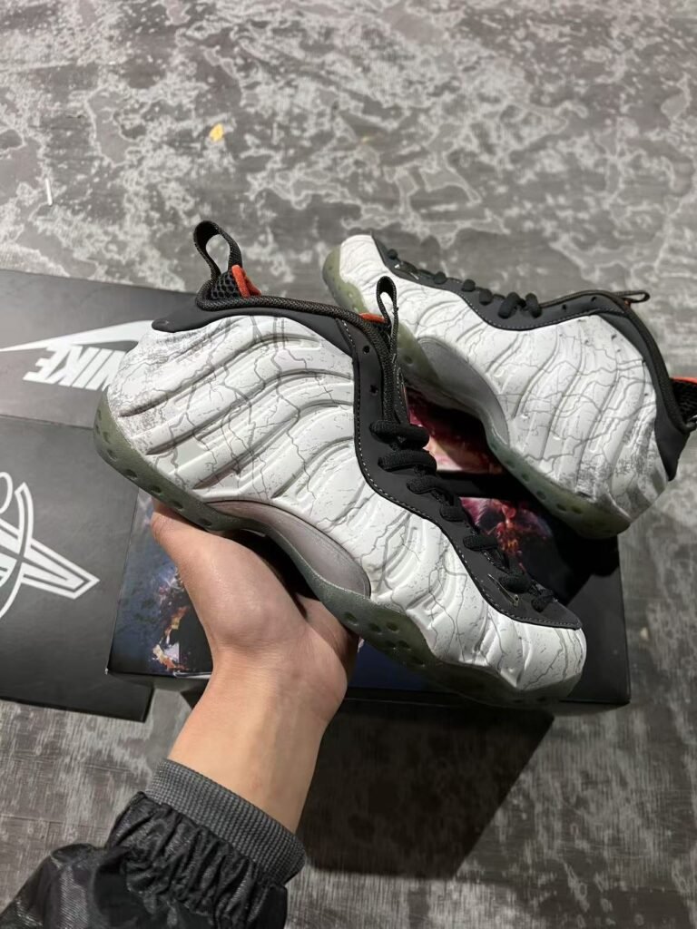 X2-TEKKEN 8 x Nike Air Foamposite One Jin KazamaHF6367-00140-46