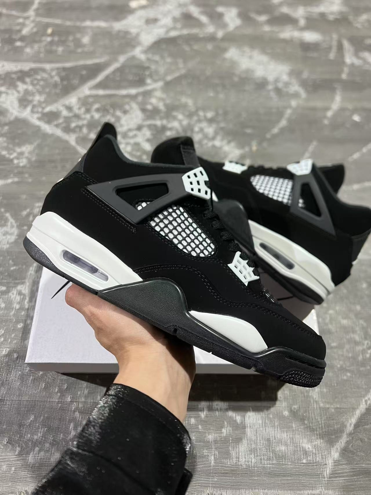 c-Air Jordan 4 White ThunderFQ8138-00136-485 - Image 1