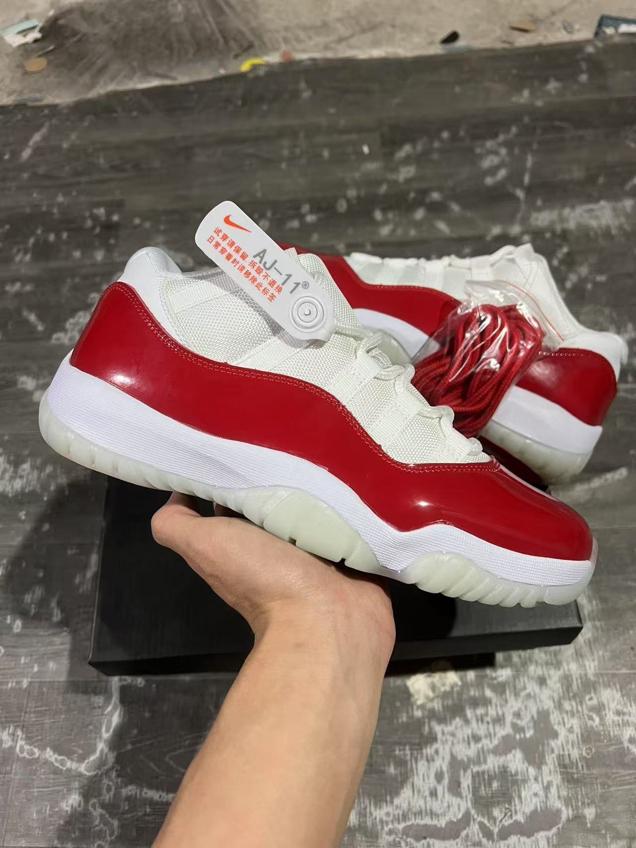 sp-Air Jordan  11RETRO LOW528895 102 - Image 1