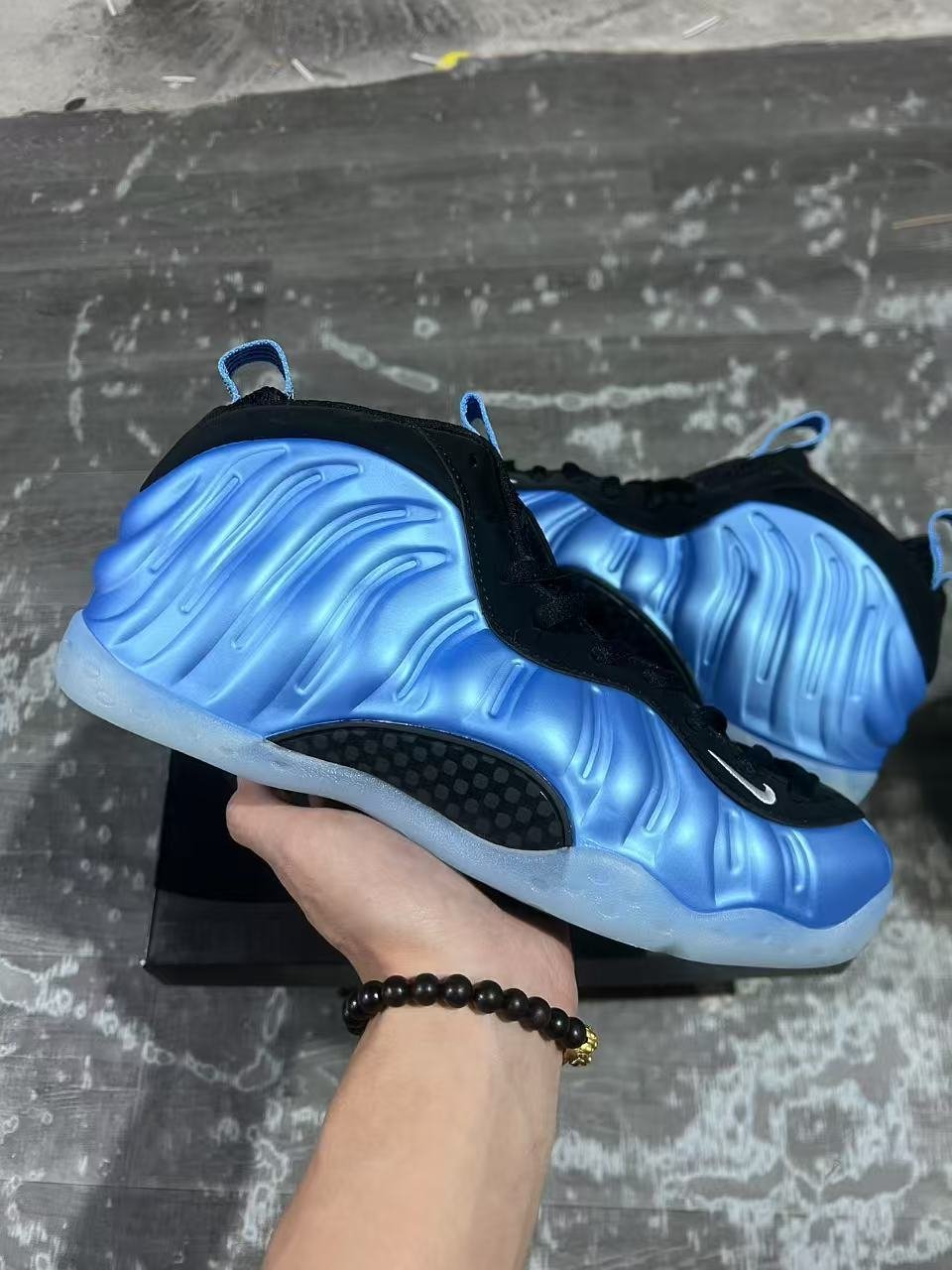 gy-Nike Air Foamposite One University Blue 314996-402 - Image 1