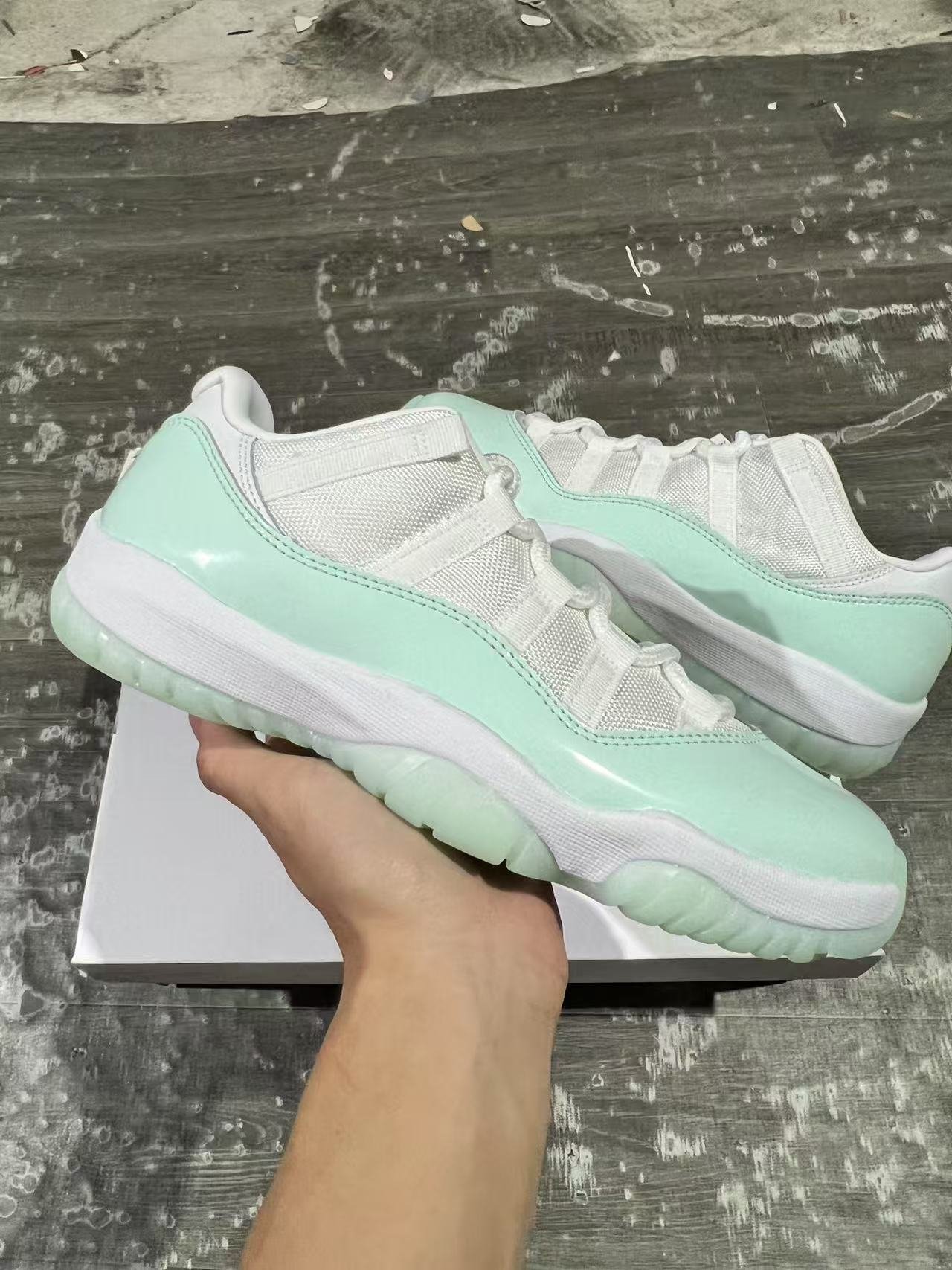 J-Air Jordan 11 Low Igloo AH7860-10336-475 - Image 1