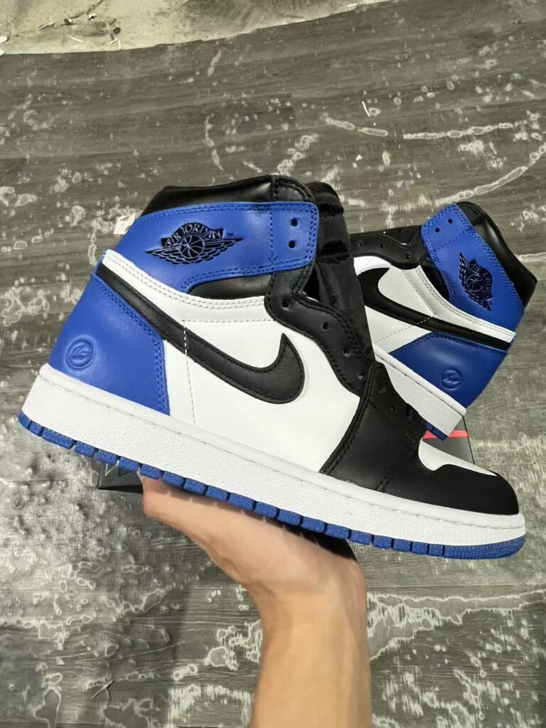 97-Air Jordan 1 x Fragment Design 1 9716371-040