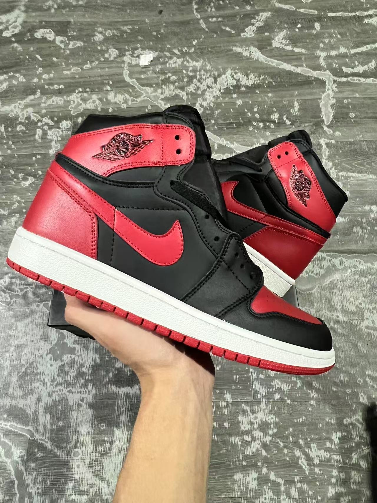 LQ-Air Jordan 1 High 85 Bred HV6674-067 - Image 1