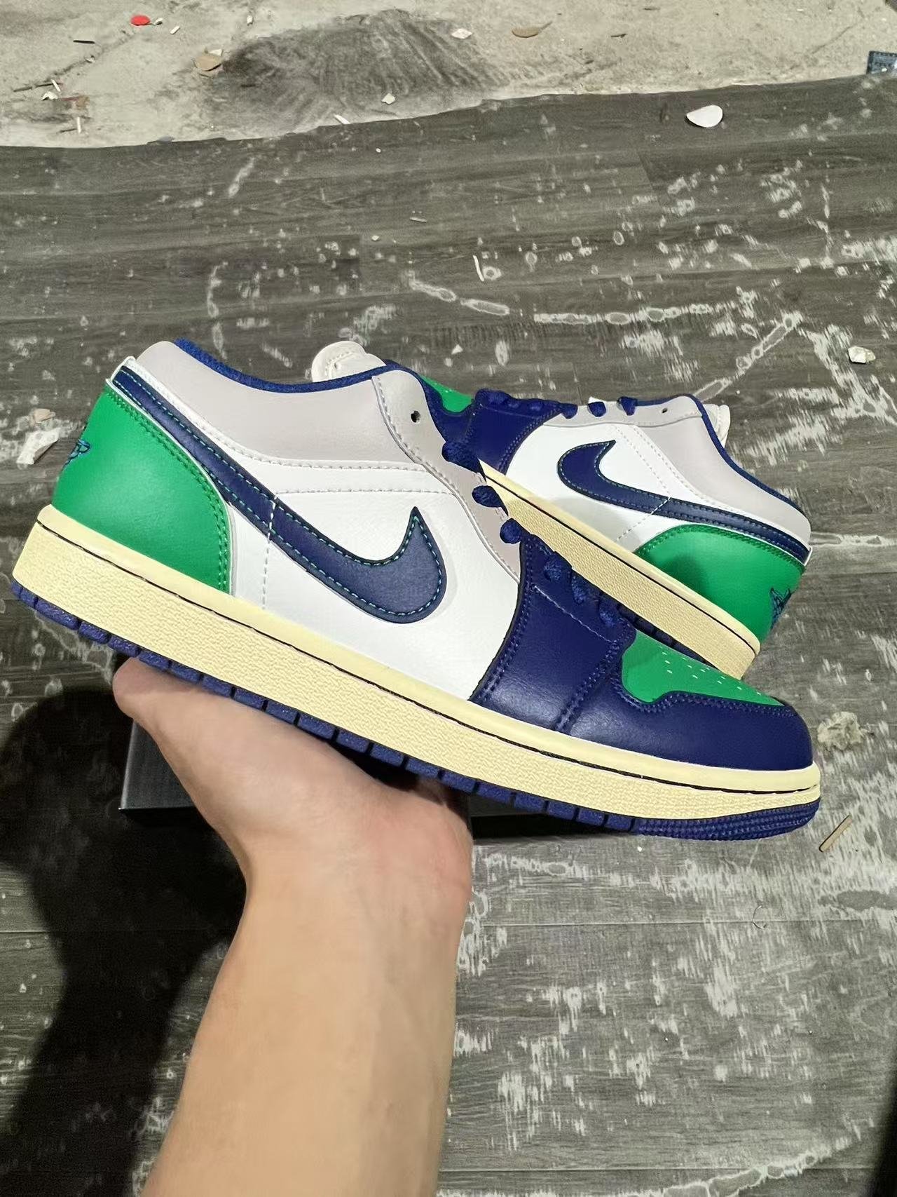 F-Air Jordan   1 LOW553558 14736-46 - Image 1