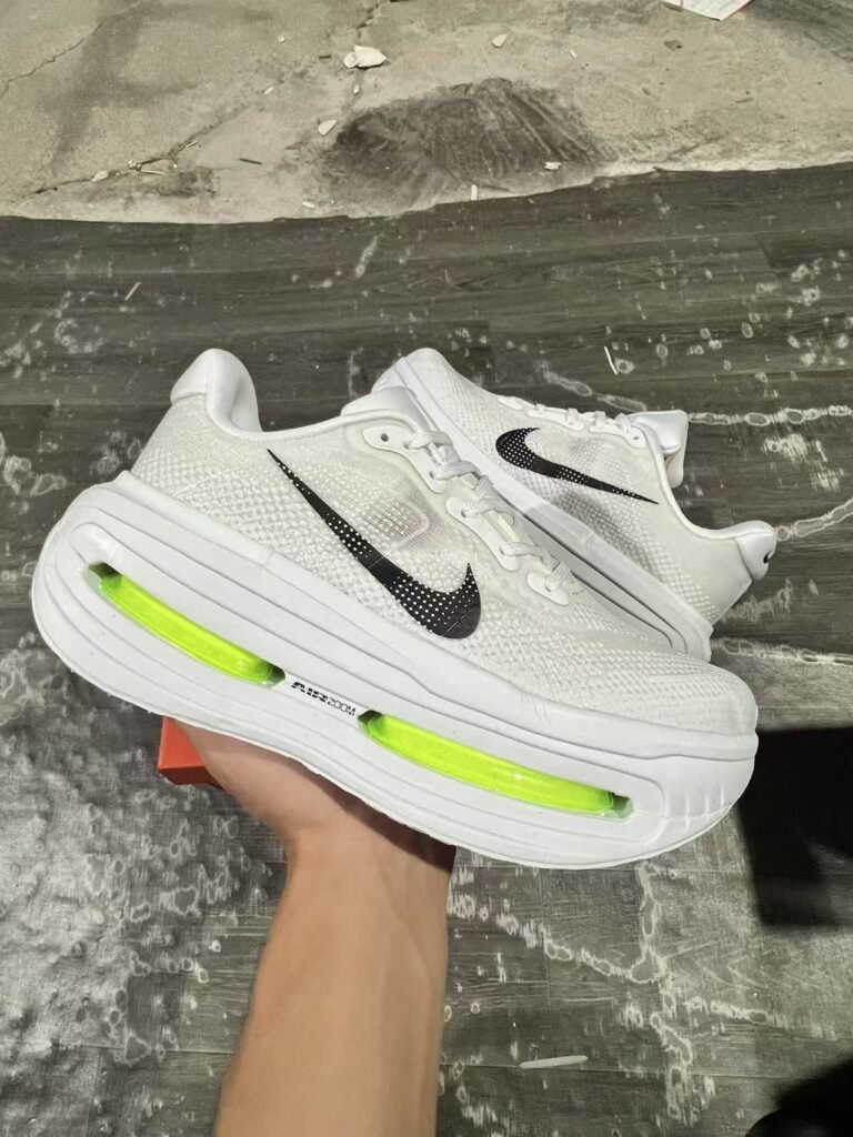F-NIKE VOMERO PREMIUMHQ2050 30036-45