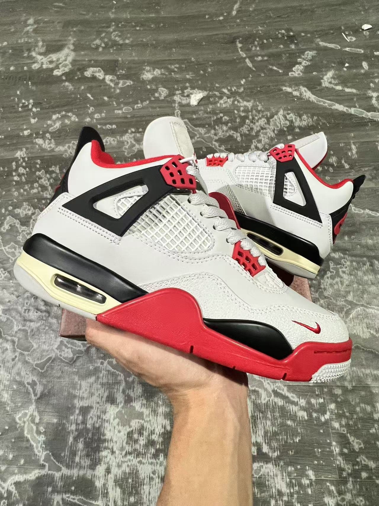 x2-Air Jordan 440-48 - Image 1