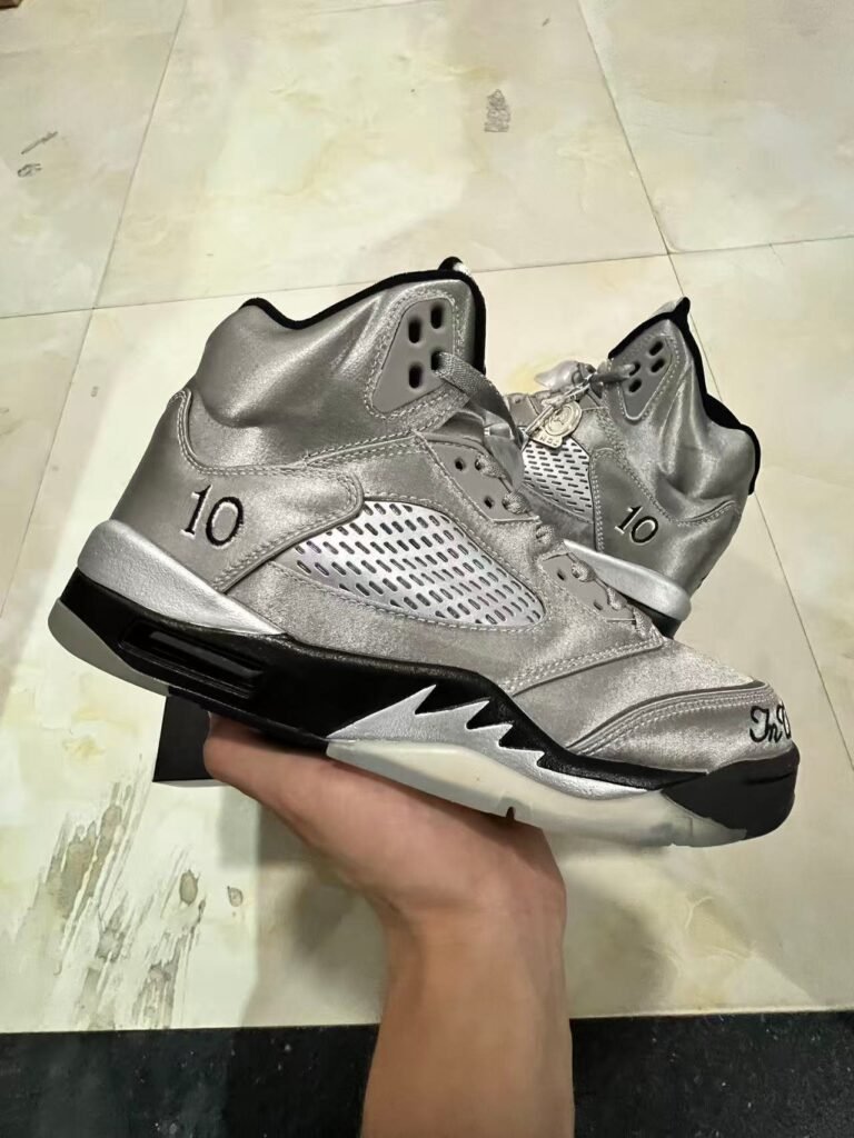 59-WMNS  Air Jordan  5 RETRO WINGSI02038 001