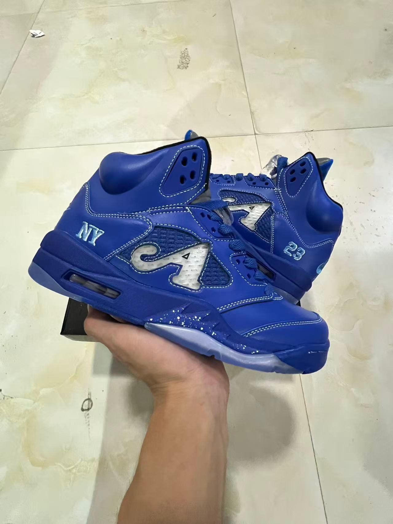 - Air Jordan 5 RETRO OG DV4982 00536-475 - Image 1