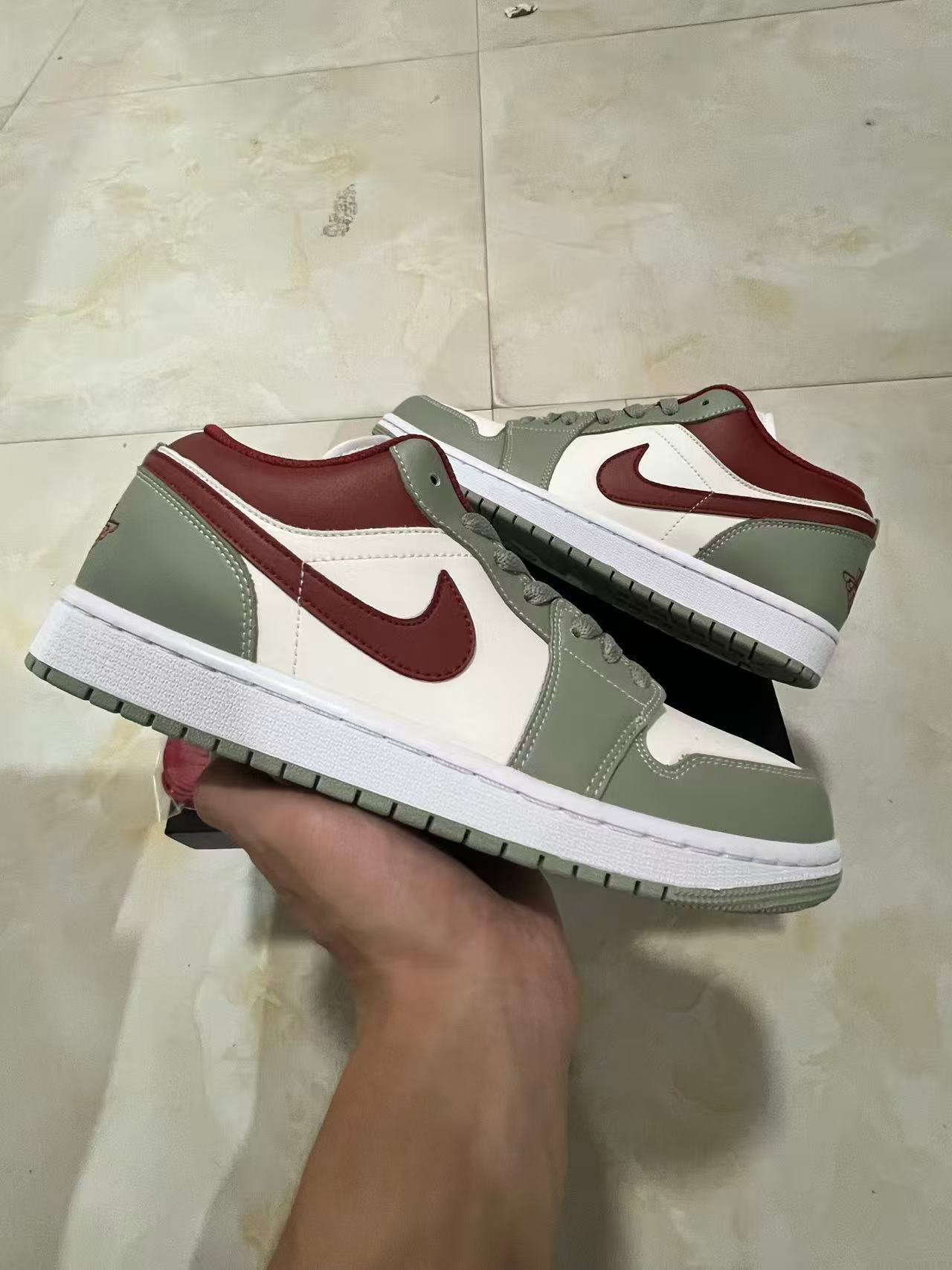 F-Air Jordan  1 LOW553558 13336-46 - Image 1