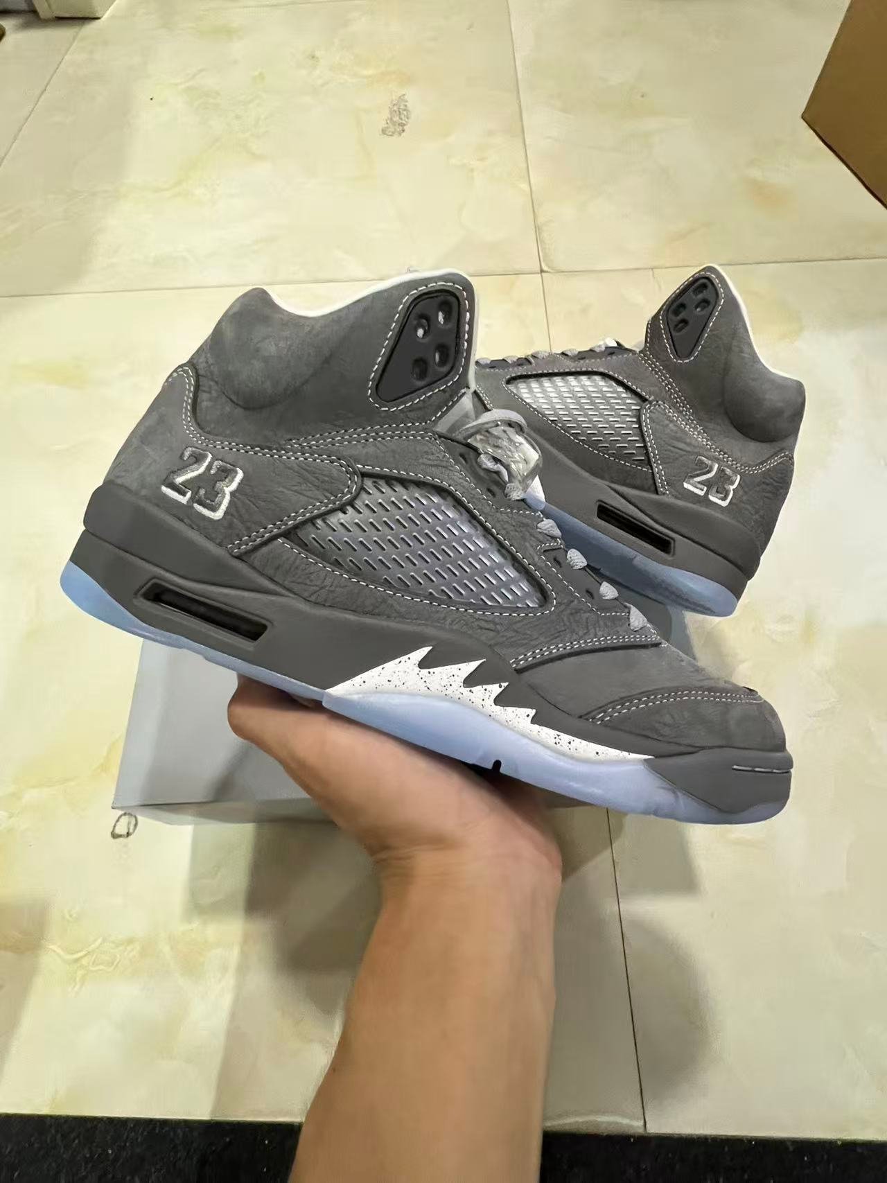 XF-Air Jordan 5 Wolf GreyDD0587-00240-47 - Image 1