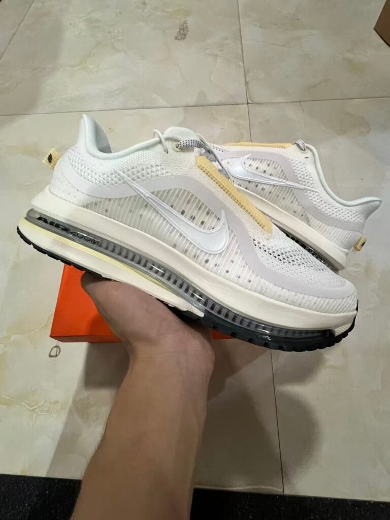 F-NIKE PEGASUS PREMIUMHQ2593 10436-46