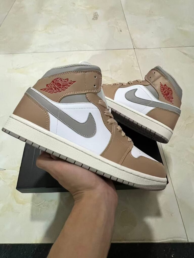 ax-Air Jordan 1 MIDDQ8426 200