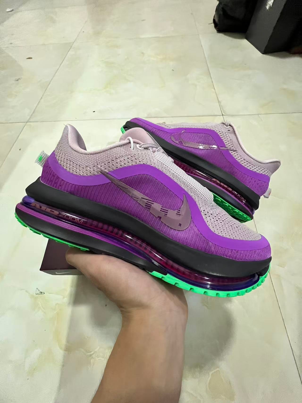 X2-Nike Pegasus PremiumII0602-50036-46 - Image 1