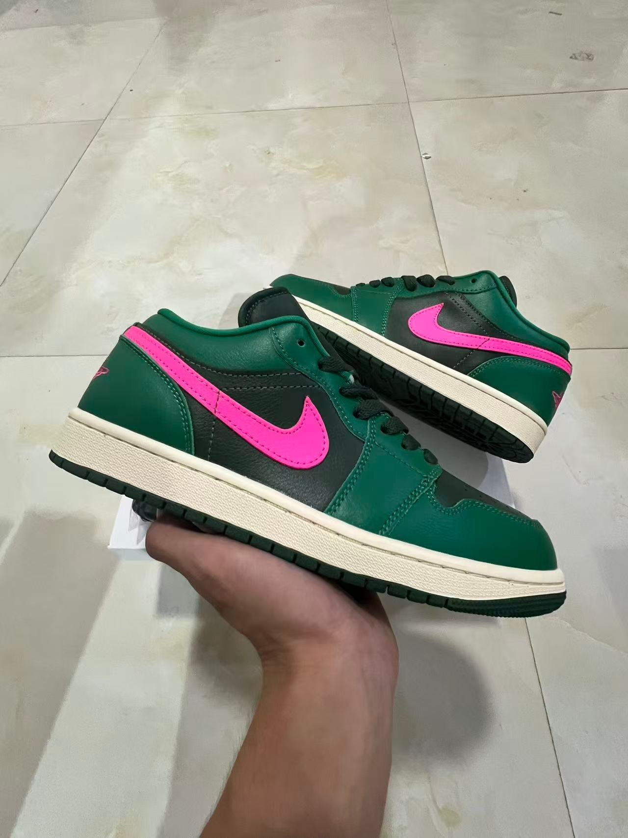 X2- Air Jordan 1 LowDC0774 30037-485 - Image 1
