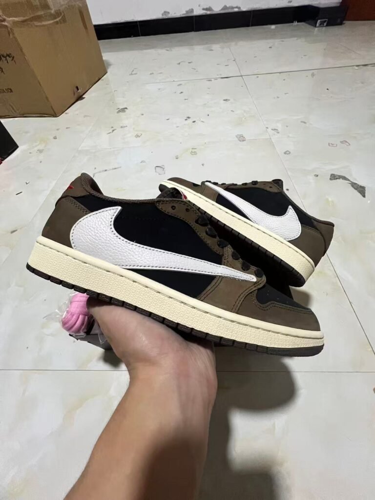 AT-Travis Scott x Air Jordan 1 Low OG SP  CQ4277-001