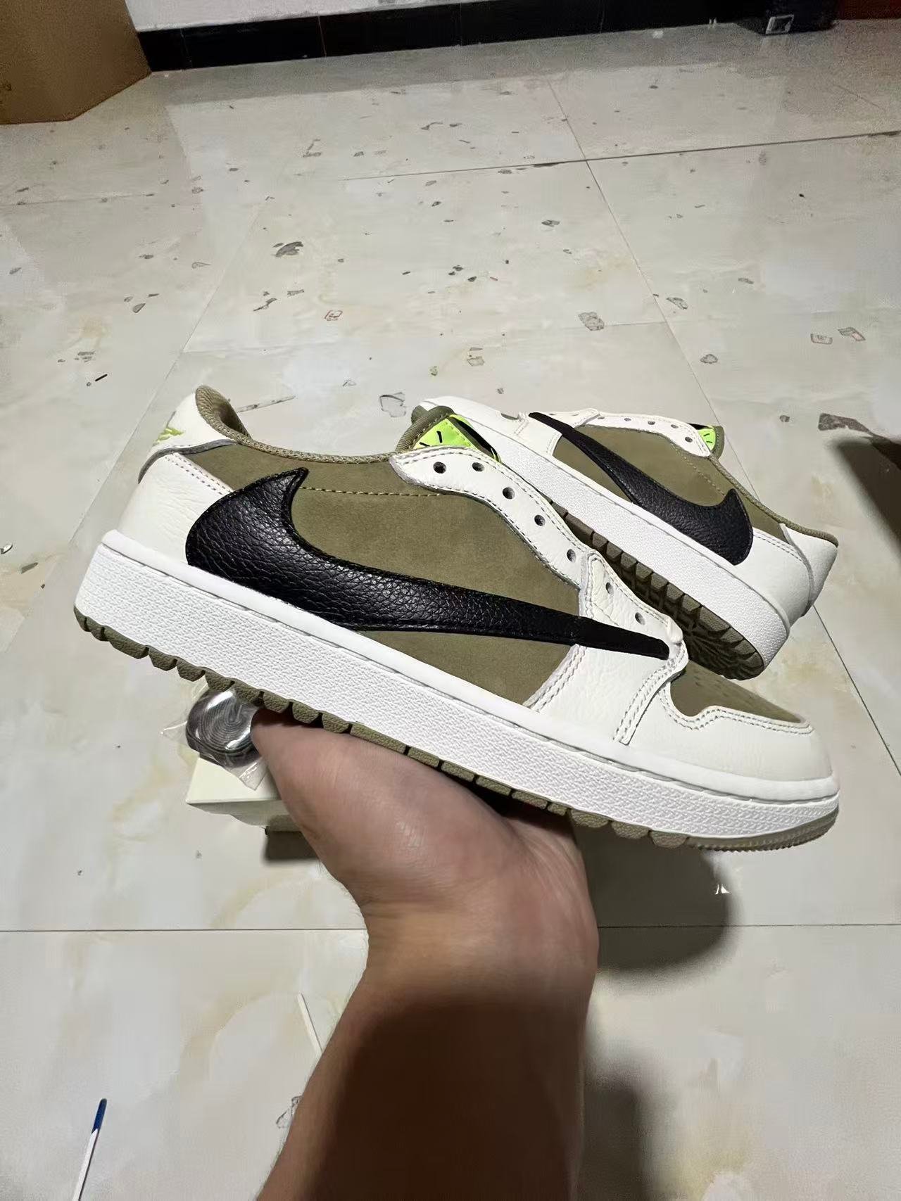 AT-Travis Scott x Air Jordan 1 Low GolfFZ3124-200 - Image 1