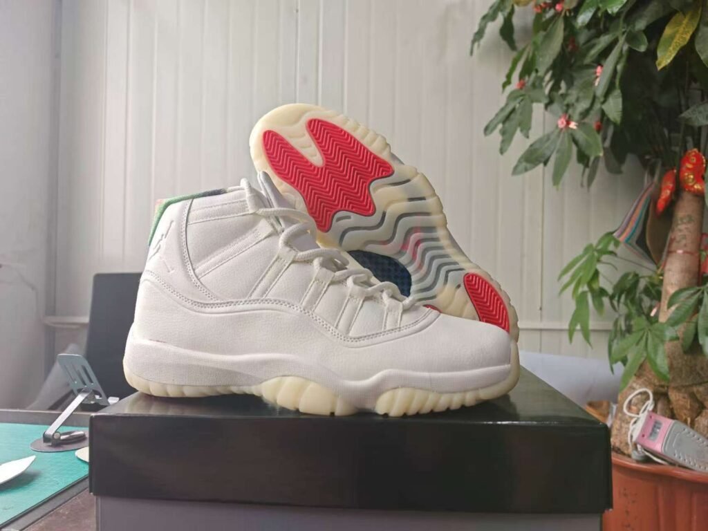 Currency new color off-white 36-47 shipped